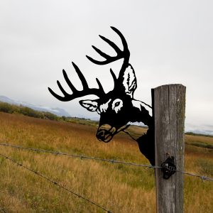 Add a Rustic Touch to Your Garden with this Deer Shape Iron Silhouette Decoration