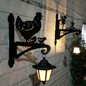 Versatile Hen-Shaped Metal Hanging Basket - Perfect for Plants, Lanterns & Garden Decor, Indoor/Outdoor Use